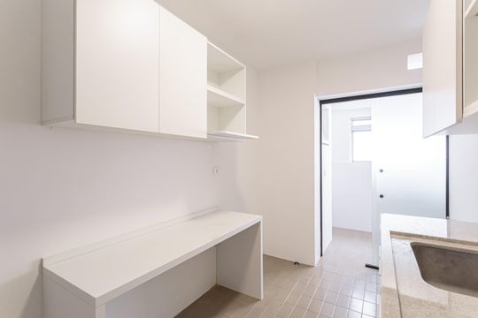 Cozinha de apartamento à venda com 2 quartos, 87m² em Itaim Bibi, São Paulo