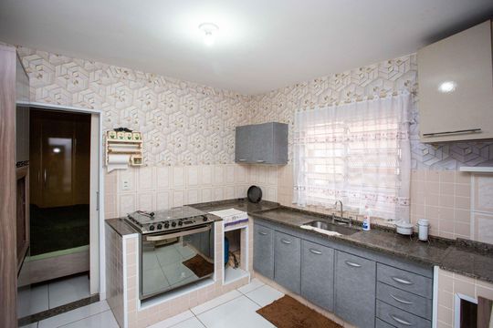 Cozinha de casa à venda com 3 quartos, 100m² em Taboão, Diadema
