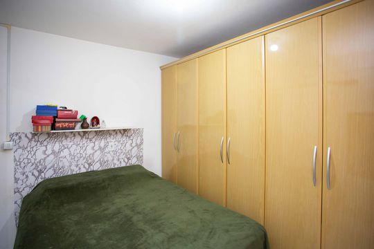 Quarto 1 de casa à venda com 3 quartos, 100m² em Taboão, Diadema
