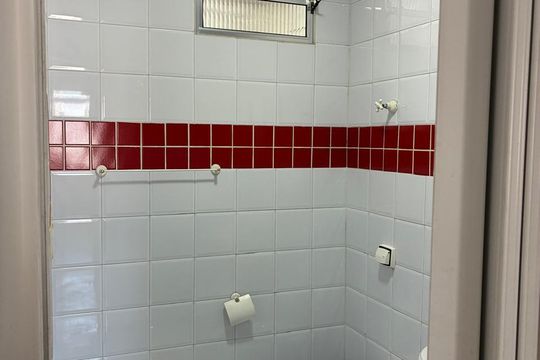 Banheiro de apartamento à venda com 1 quarto, 45m² em República, São Paulo