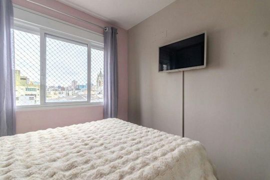 Quarto 1 de apartamento à venda com 2 quartos, 55m² em Floresta, Porto Alegre