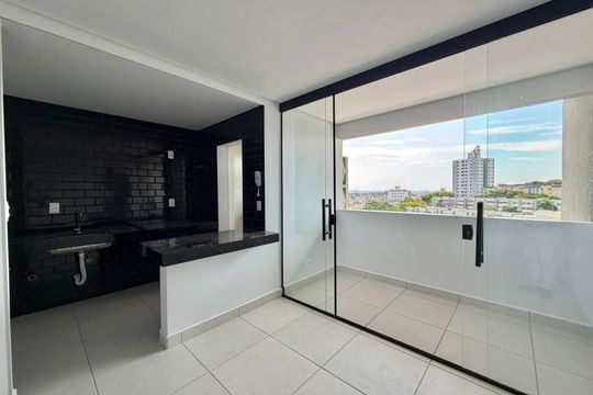 Sala de apartamento à venda com 3 quartos, 82m² em Nova Suíça, Belo Horizonte