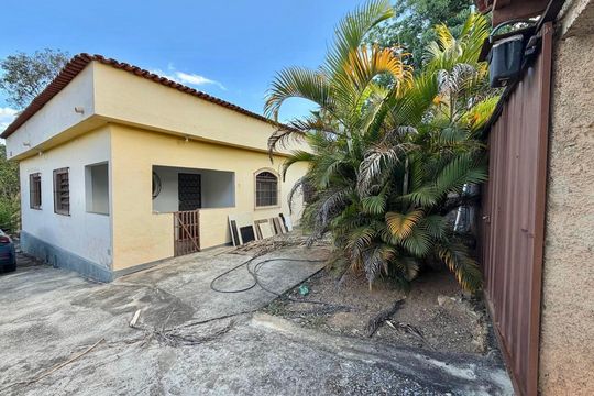 Casa para alugar com 3 quartos, 1000m² em Bom Sossego, Ribeirão das Neves