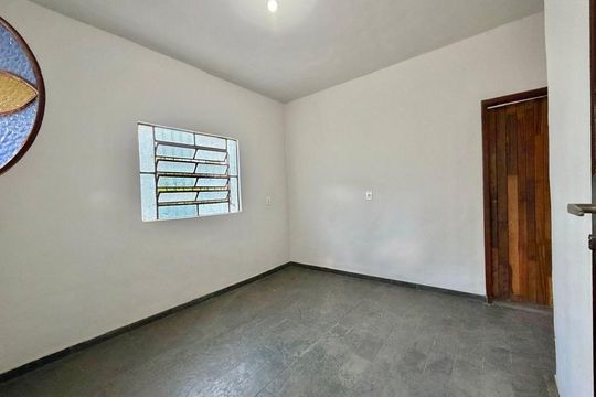 Sala de casa para alugar com 3 quartos, 1000m² em Bom Sossego, Ribeirão das Neves