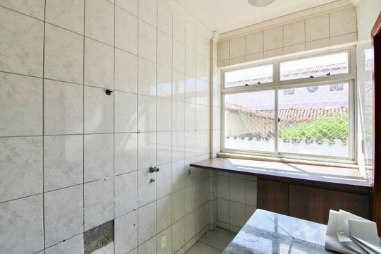 Cozinha e Área de Serviço de apartamento para alugar com 3 quartos, 134m² em Ouro Preto, Belo Horizonte