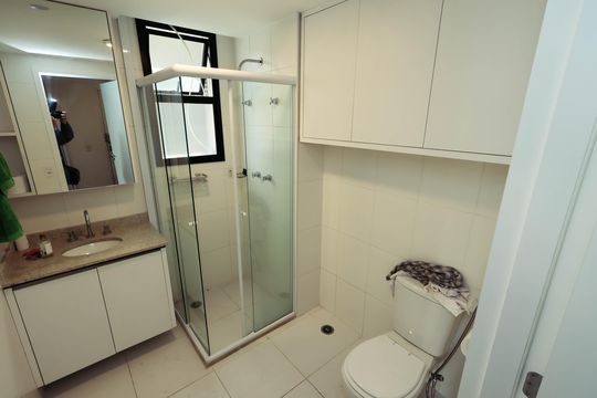 Banheiro de apartamento para alugar com 1 quarto, 62m² em Vila Mariana, São Paulo