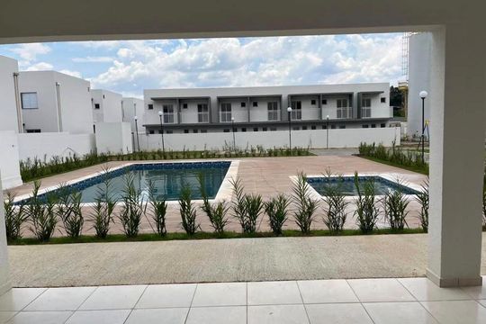 Área comum de casa de condomínio para alugar com 2 quartos, 61m² em Jardim Sandra, Cotia