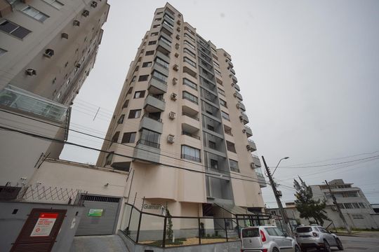 Fachada  de apartamento para alugar com 3 quartos, 277m² em Campinas, São José