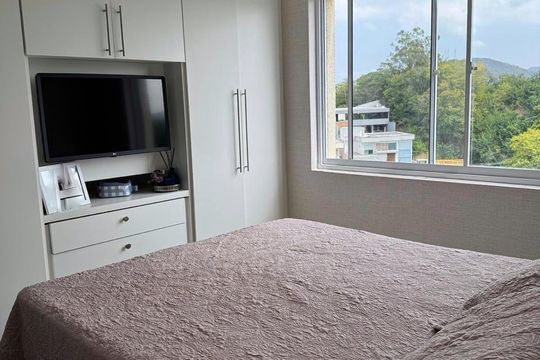 Quarto de apartamento à venda com 3 quartos, 142m² em Maria Paula, Niterói