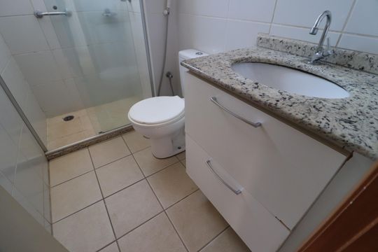 Banheiro Social de apartamento para alugar com 3 quartos, 90m² em Tabajaras, Uberlândia