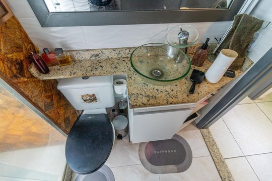 Banheiro de apartamento à venda com 2 quartos, 50m² em Padre Miguel, Rio de Janeiro