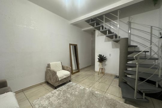 Sala de casa à venda com 2 quartos, 134m² em Parque dos Camargos, Barueri