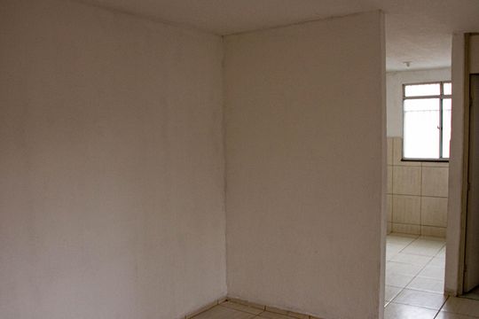 Sala de apartamento para alugar com 2 quartos, 50m² em Santa Cruz, Rio de Janeiro