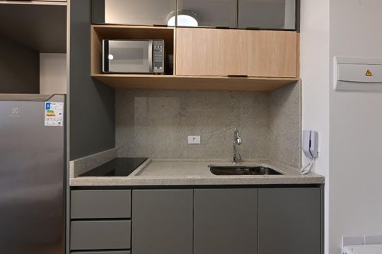 Cozinha de apartamento para alugar com 1 quarto, 30m² em Vila Olímpia, São Paulo