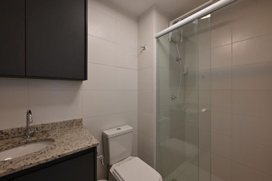 Banheiro de apartamento para alugar com 1 quarto, 30m² em Vila Olímpia, São Paulo