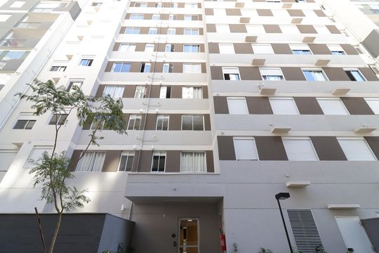 Fachada do bloco de apartamento para alugar com 2 quartos, 39m² em Socorro, São Paulo