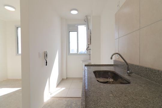 Cozinha de apartamento para alugar com 2 quartos, 39m² em Socorro, São Paulo