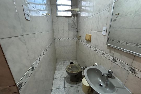 Banheiro Social de apartamento à venda com 3 quartos, 90m² em Pilares, Rio de Janeiro