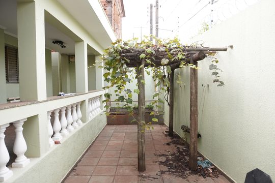 Garagem - Entrada casa de casa para alugar com 3 quartos, 151m² em Jardim Bandeirantes, São Carlos
