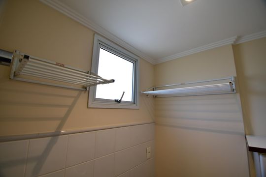 Área de Serviço de apartamento para alugar com 2 quartos, 76m² em Cambuí, Campinas