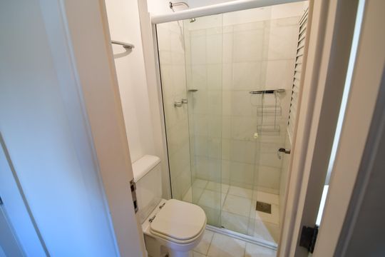 Banheiro Suíte de apartamento para alugar com 2 quartos, 76m² em Cambuí, Campinas