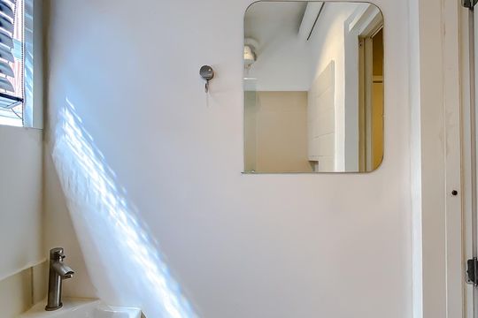 Banheiro de casa para alugar com 1 quarto, 10m² em Água Rasa, São Paulo