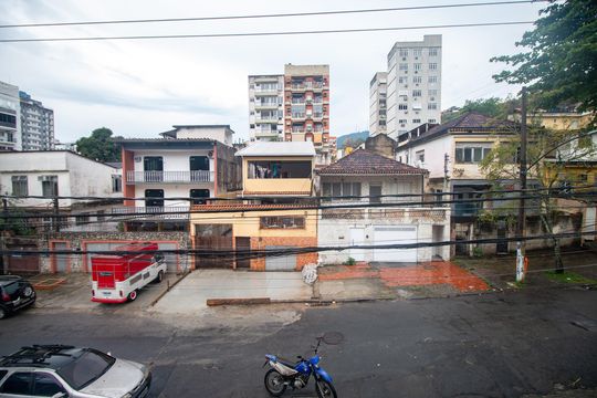 Quarto 2 Vista de apartamento à venda com 3 quartos, 85m² em Grajaú, Rio de Janeiro