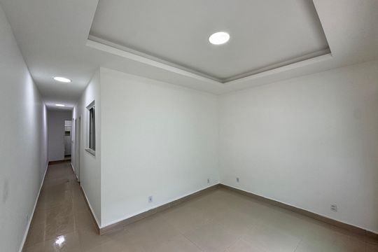 Sala de casa de condomínio para alugar com 2 quartos, 150m² em Vargem Grande, Rio de Janeiro