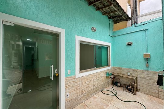 Varanda de casa de condomínio para alugar com 2 quartos, 150m² em Vargem Grande, Rio de Janeiro