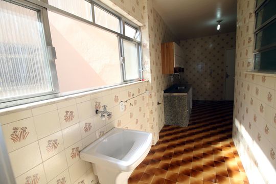 Área de Serviço de apartamento para alugar com 2 quartos, 55m² em Penha Circular, Rio de Janeiro