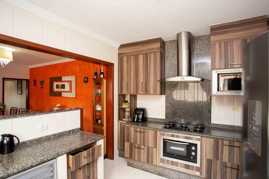 Cozinha de casa à venda com 4 quartos, 207m² em Vila Nogueira, Diadema