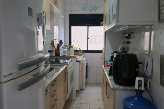 Cozinha de apartamento à venda com 2 quartos, 48m² em Jardim Celeste, São Paulo