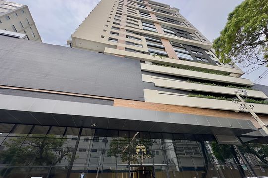 Fachada de apartamento para alugar com 1 quarto, 33m² em Centro, Curitiba