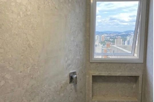 Banheiro de apartamento à venda com 2 quartos, 55m² em Jardim Vila Formosa, São Paulo
