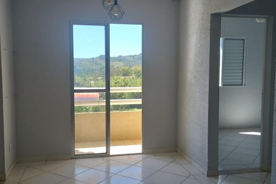 Sala de apartamento à venda com 3 quartos, 57m² em Jardim Santa Cecilia, Valinhos