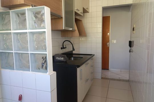 Cozinha de apartamento à venda com 3 quartos, 57m² em Jardim Santa Cecilia, Valinhos