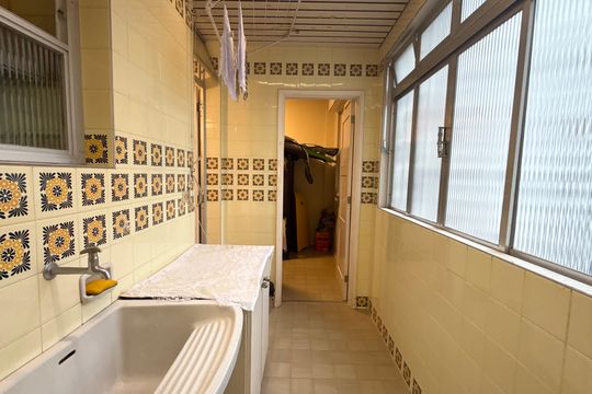 Área de Serviço de apartamento para alugar com 3 quartos, 140m² em Barra Funda, Guarujá