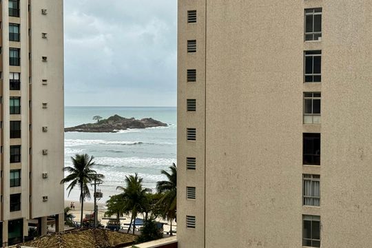 Vista de apartamento para alugar com 3 quartos, 140m² em Barra Funda, Guarujá