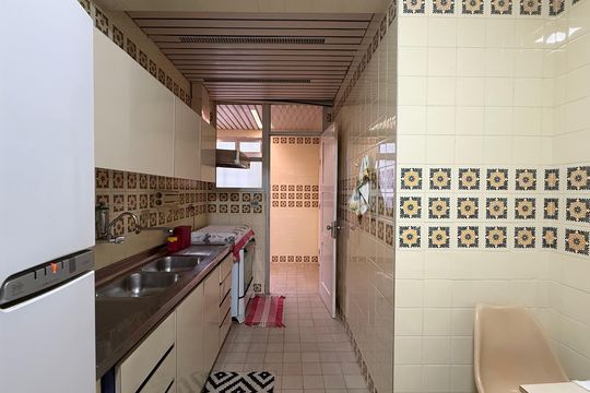 Cozinha de apartamento para alugar com 3 quartos, 140m² em Barra Funda, Guarujá