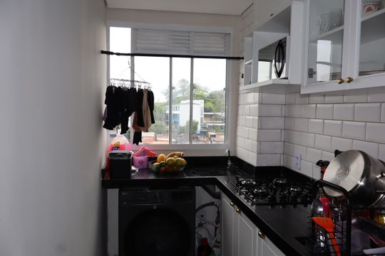 Cozinha e Área de Serviço de apartamento à venda com 2 quartos, 40m² em Jardim Egle, São Paulo