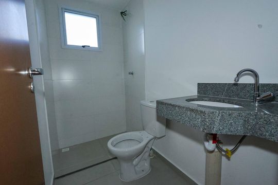 Banheiro da Suíte de apartamento à venda com 2 quartos, 55m² em Caiçaras, Belo Horizonte