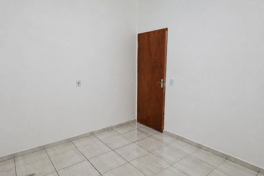 Quarto de casa para alugar com 1 quarto, 40m² em Vila Portuguesa, São Paulo