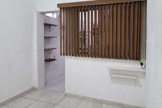 Sala de casa para alugar com 1 quarto, 40m² em Vila Portuguesa, São Paulo