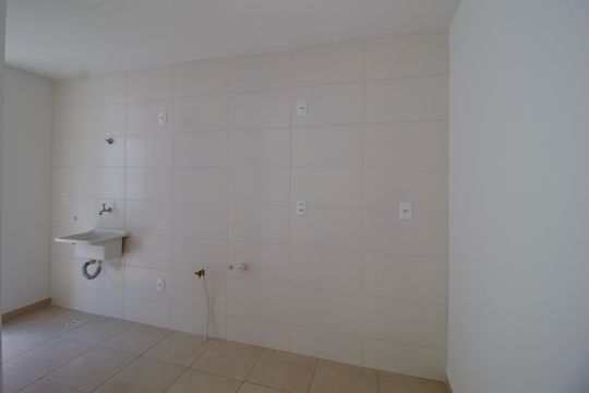 Cozinha de apartamento à venda com 2 quartos, 48m² em Santa Cândida, Curitiba