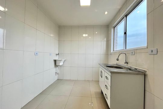 Cozinha de apartamento para alugar com 2 quartos, 50m² em Vila Fachini, São Paulo