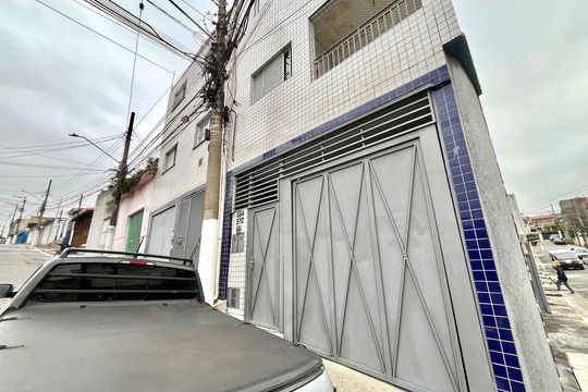 Fachada de apartamento para alugar com 2 quartos, 50m² em Vila Fachini, São Paulo