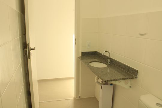 Banheiro de apartamento para alugar com 3 quartos, 67m² em Palmeiras, Belo Horizonte