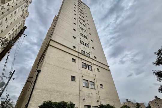 Fachada de apartamento para alugar com 2 quartos, 49m² em Jardim Castelo, São Paulo