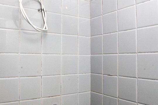 Banheiro 2 de apartamento para alugar com 3 quartos, 90m² em Centro Histórico, Porto Alegre