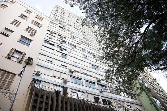 Fachada de apartamento para alugar com 3 quartos, 90m² em Centro Histórico, Porto Alegre
